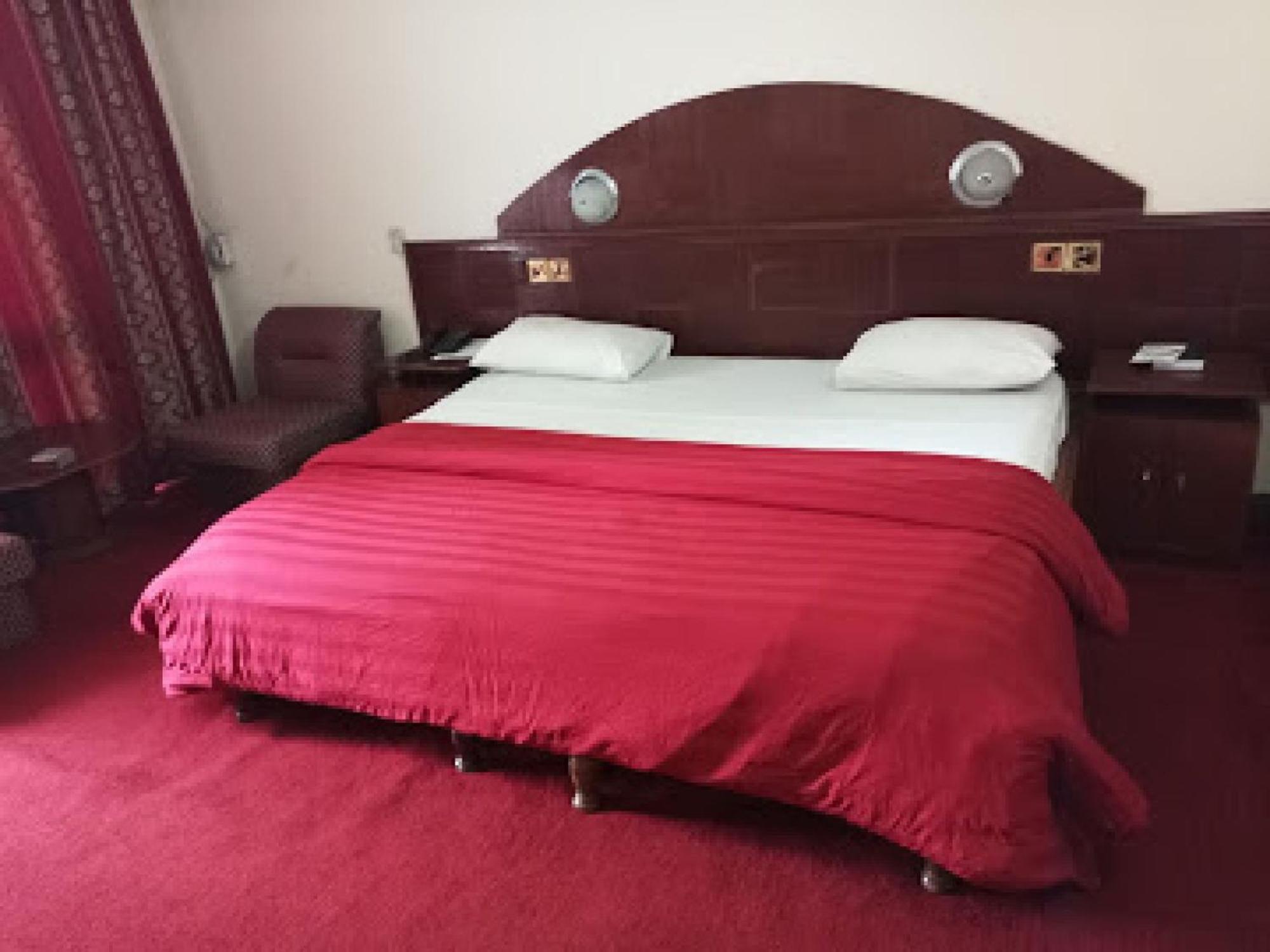 Room In Lodge - Premier Hotel-Ibadan Exteriér fotografie